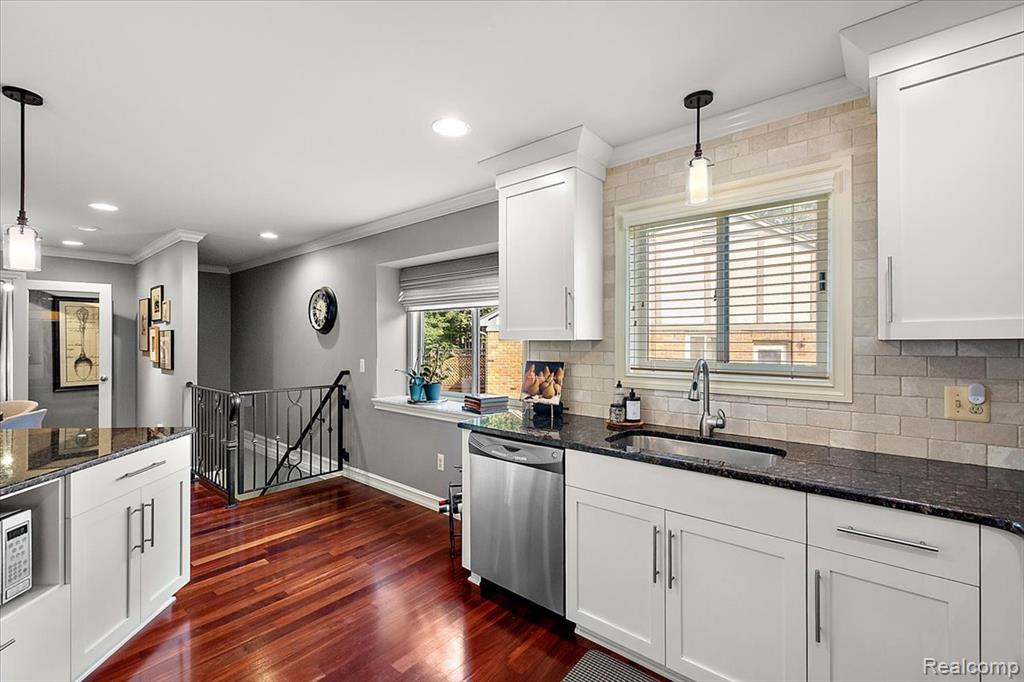 430 Eckford Drive, Troy, MI 48085 — Photo 13