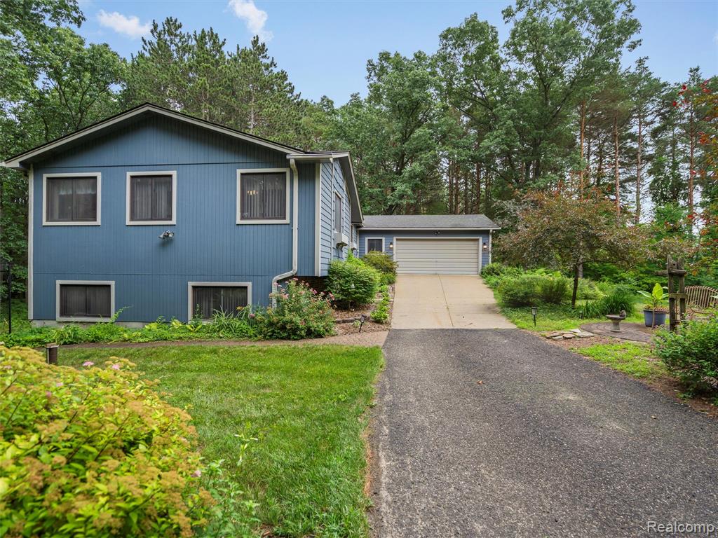 370 Wolfe Road, Ortonville, MI 48462 — Photo 20