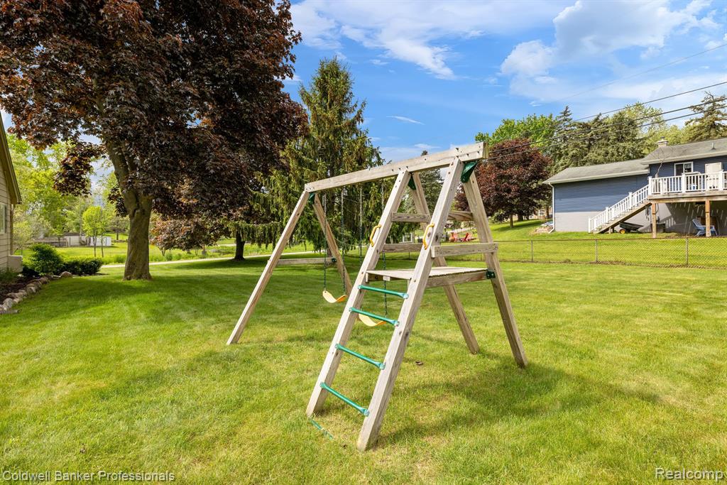 4738 GOODALE Avenue, Clarkston, MI 48348 — Photo 34