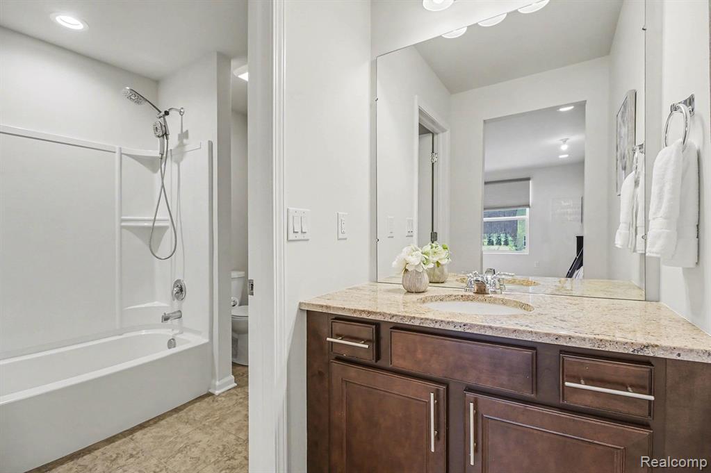 51529 Bloom Court, South Lyon, MI 48178 — Photo 28