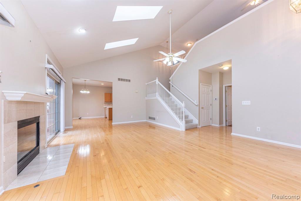 7246 Gateway Drive, West Bloomfield, MI — Photo 20