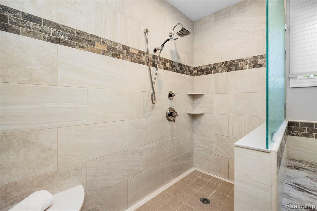 53961 Sutherland Court, Utica, MI 48316 — Photo 39