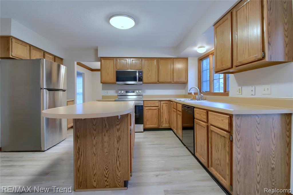 7252 STEEPLECHASE Drive, Saline, MI 48176 — Photo 12