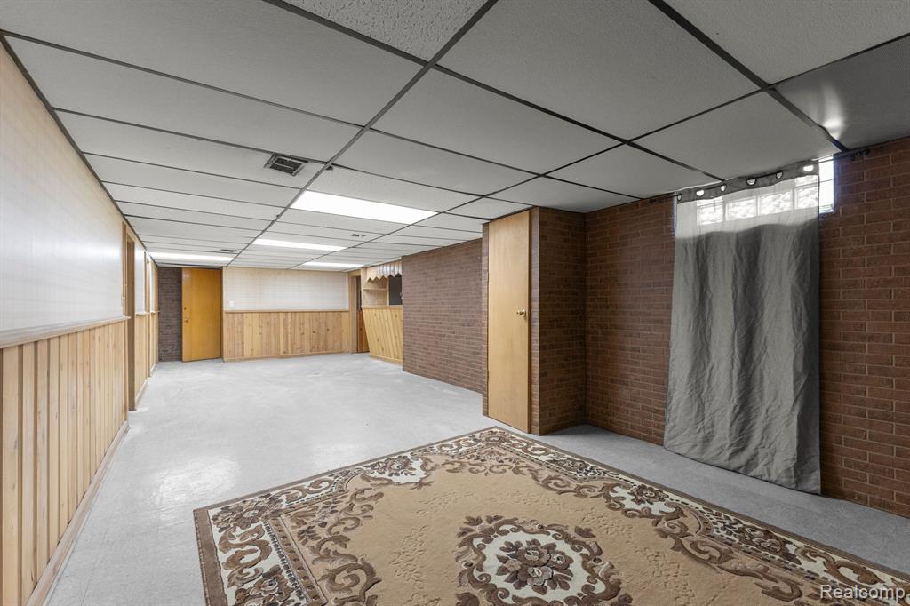 7011 ROSEMARY Street, Dearborn Heights, MI 48127 — Photo 24