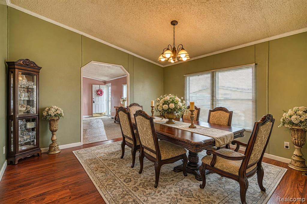 29403 Wedgewood, Flat Rock, MI 48134 — Photo 7