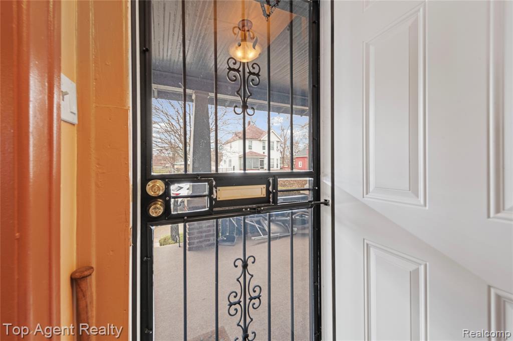 5302 Crane Street, Detroit, MI 48213 — Photo 5