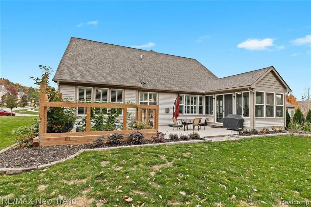 567 NAPA VALLEY Drive, Milford, MI 48381 — Photo 7