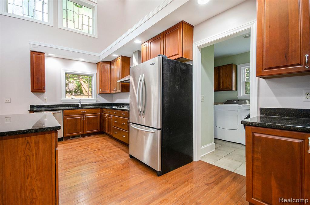526 5TH Street, Ann Arbor, MI 48103 — Photo 5