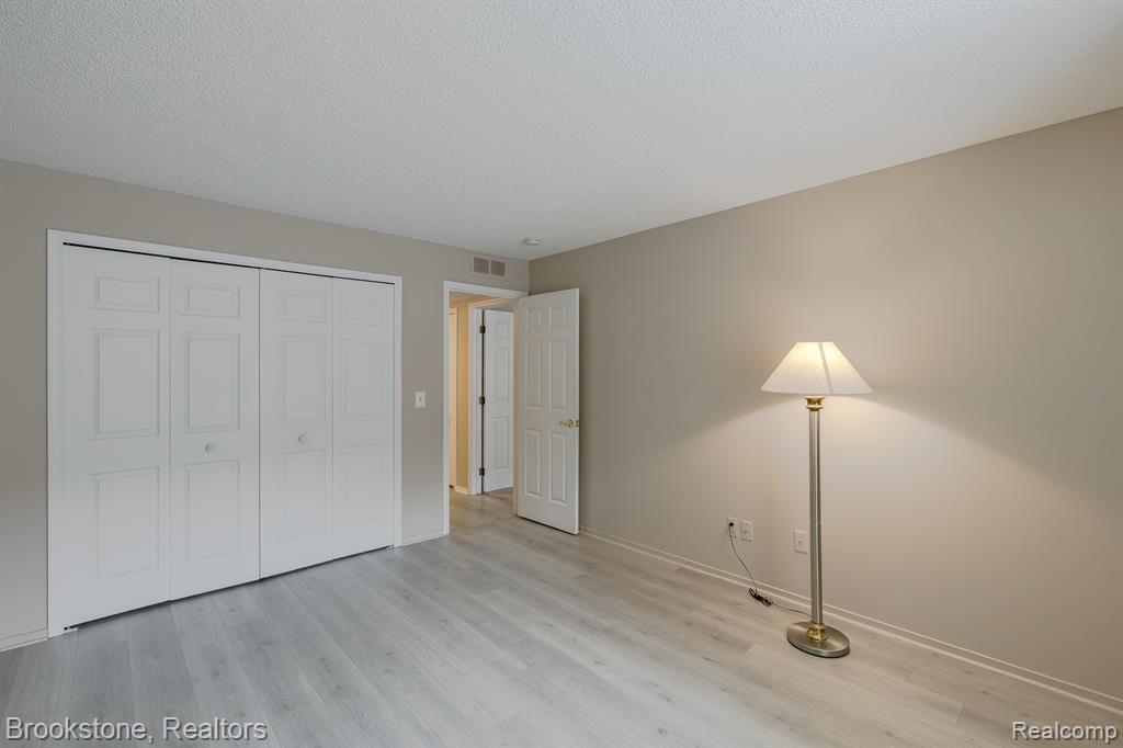 5078 Harbor Oak Drive, 40, Waterford, MI 48329 — Photo 28
