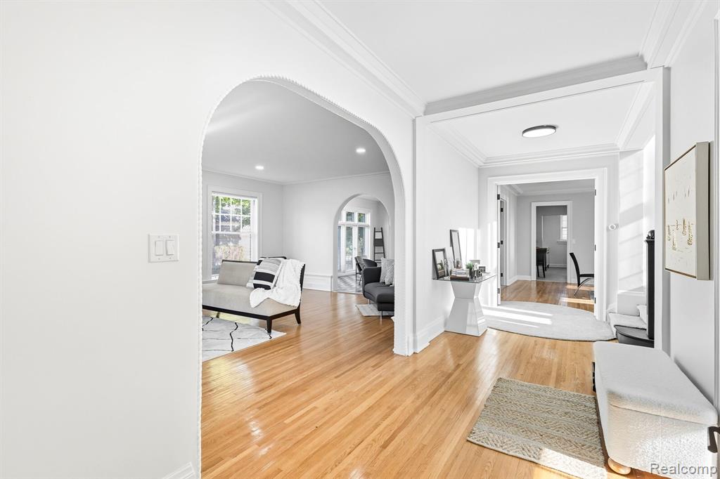 360 E Boston Boulevard - Photo 3