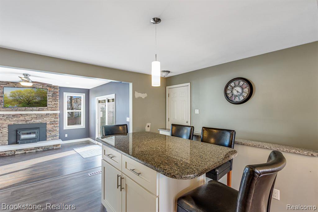 406 5TH Street, Fenton, MI 48430 — Photo 11