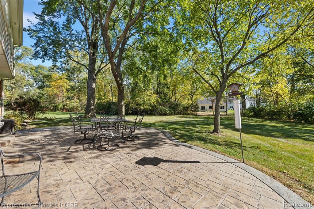 41501 Ladywood Court, Northville, MI 48168 — Photo 35