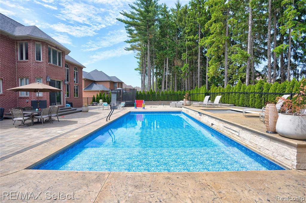 3334 Creekview Drive, Davison, MI 48423 — Photo 9