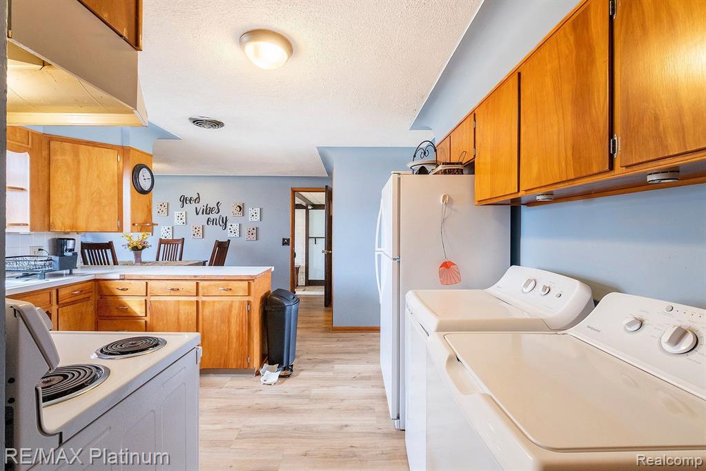 17801 CORUNNA Road, Chesaning, MI 48616 — Photo 13