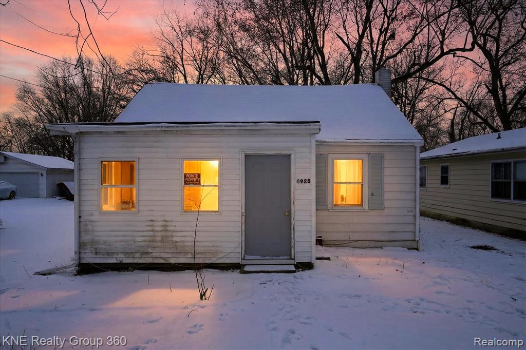 4928 Hughes Road, Lansing, MI 48910 — Photo 2