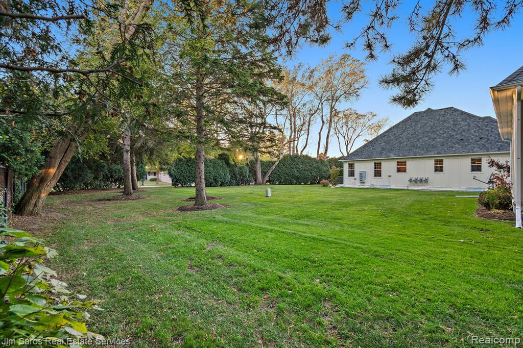 3 S River Court, Grosse Pointe Woods, MI 48236 — Photo 2