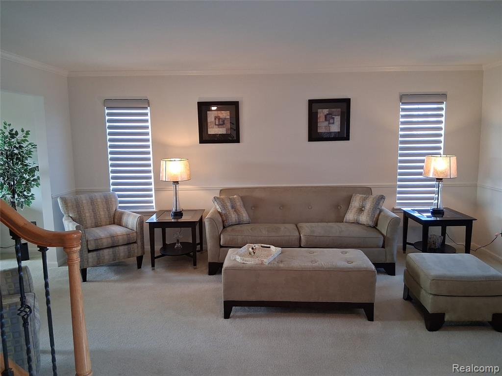 415 Lake Laura Drive, Pontiac, MI 48341 — Photo 15