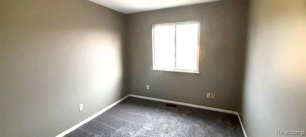 4468 MARKET PLACE, Flint, MI 48506 — Photo 15
