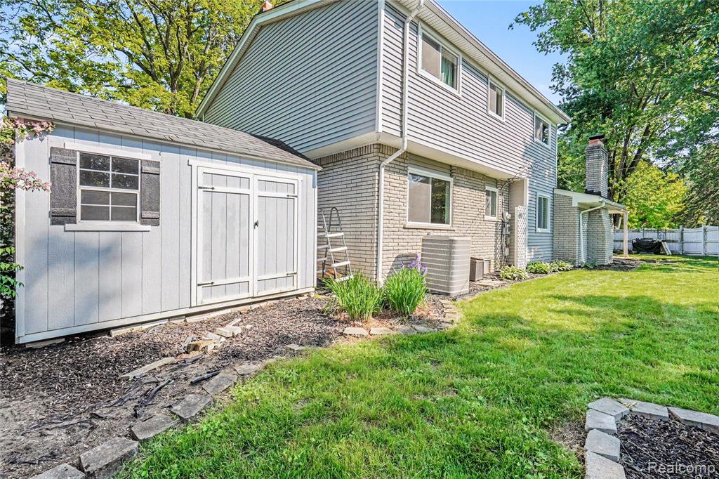 6275 Westmoor Drive, Shelby, MI 48316 — Photo 24