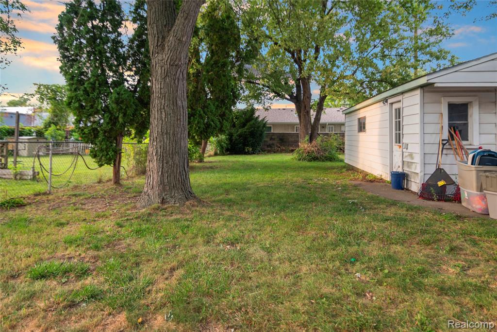 769 Coolidge Avenue, Clawson, MI — Photo 4