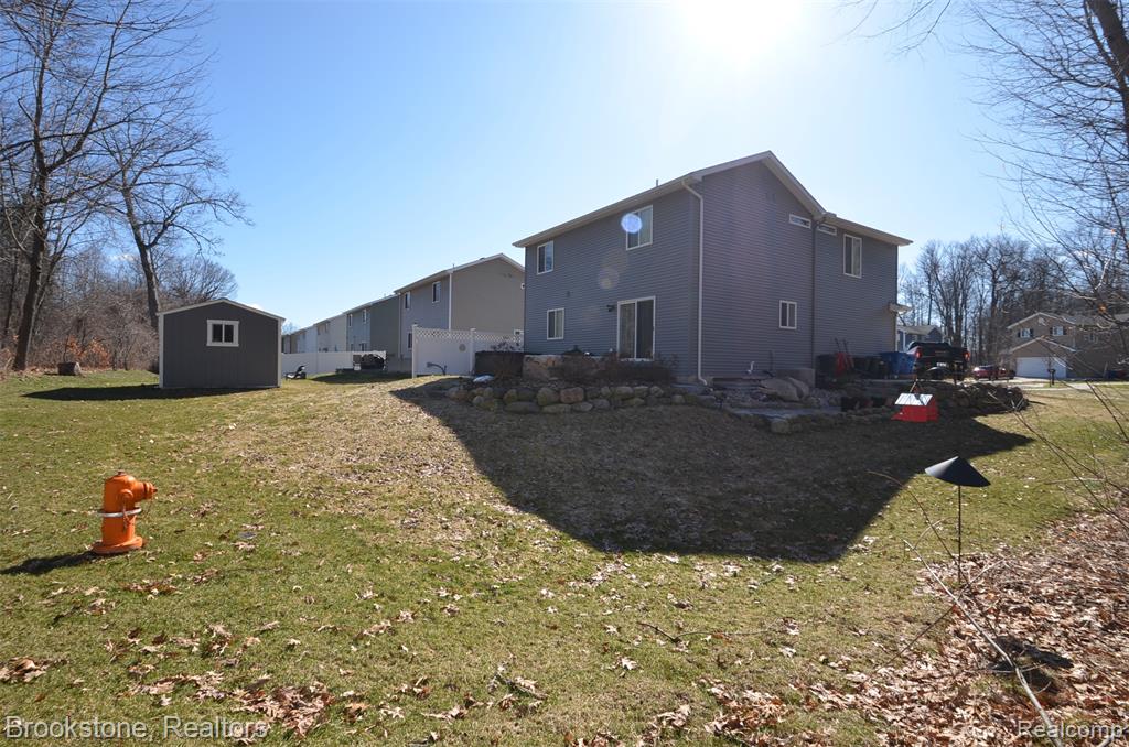 350 Fountain Park Drive, Waterford, MI 48327 — Photo 4