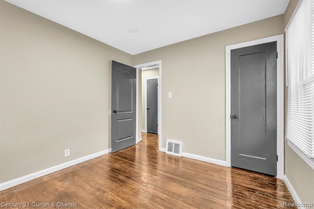 9583 STAHELIN Avenue, Detroit, MI 48228 — Photo 12