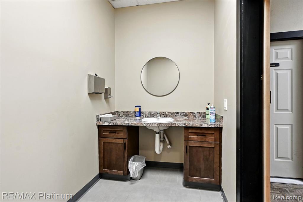 110 W Grand River Road, Webberville, MI 48892 — Photo 38