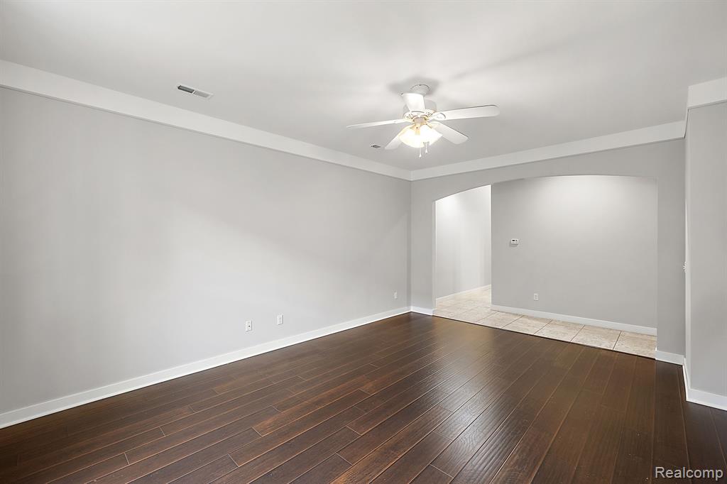 6235 Windemere Lane, Utica, MI 48316 — Photo 14