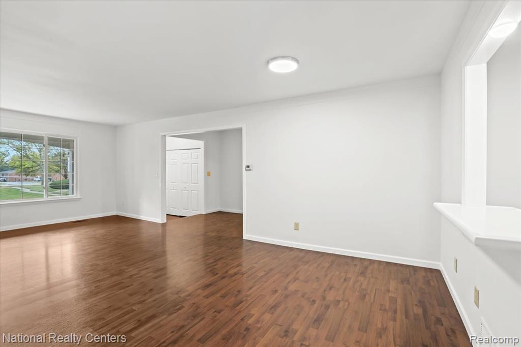 445 Fox Hills Drive N, 81, Bloomfield, MI 48304 — Photo 4