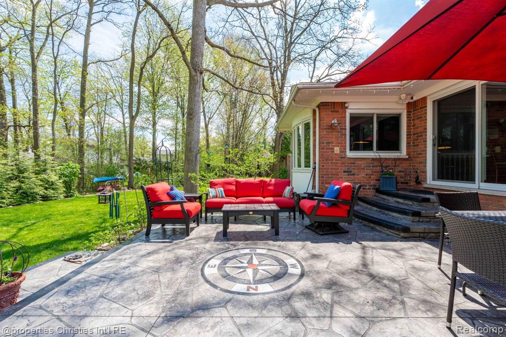 5753 CHERRY CREST Drive, West Bloomfield, MI — Photo 49