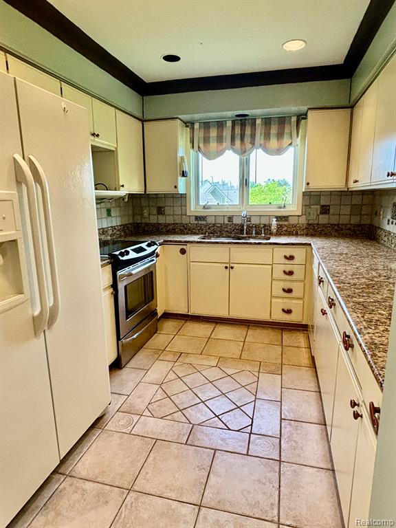 34060 HILLSIDE, Farmington Hills, MI 48335 — Photo 8
