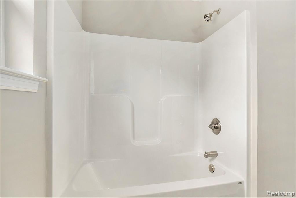 5499 SITKA Street, Burton, MI 48519 — Photo 10
