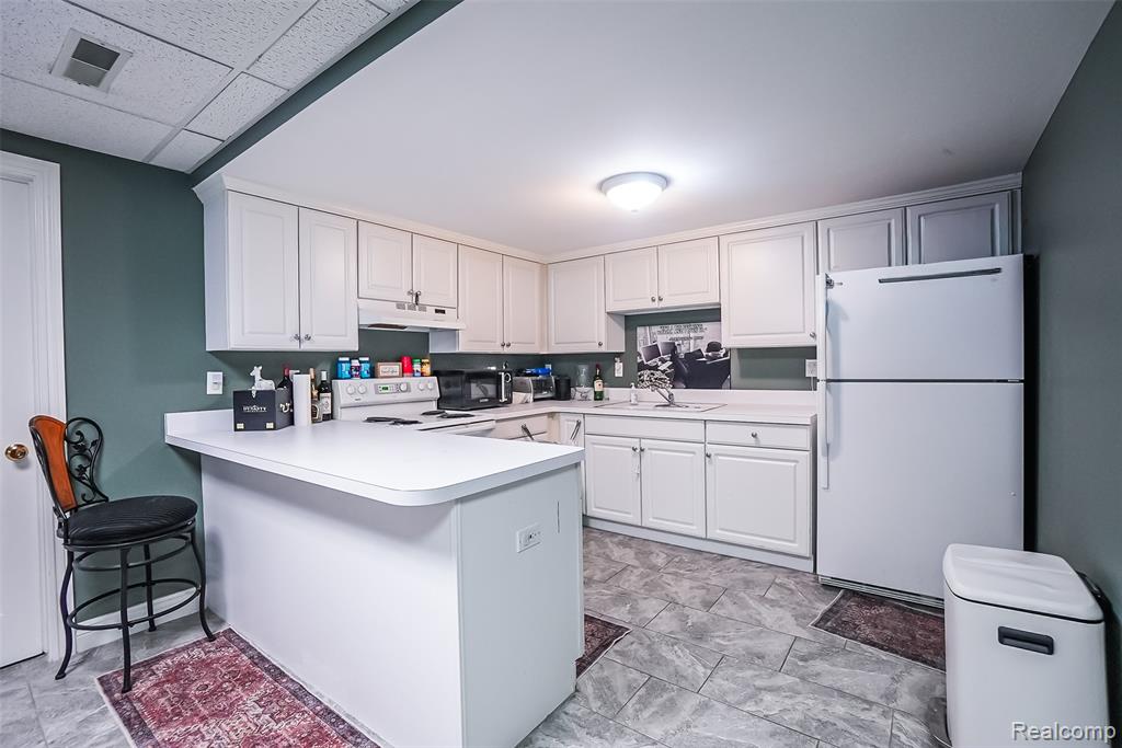 54182 Queensborough Drive, Shelby Twp, MI 48315 — Photo 18