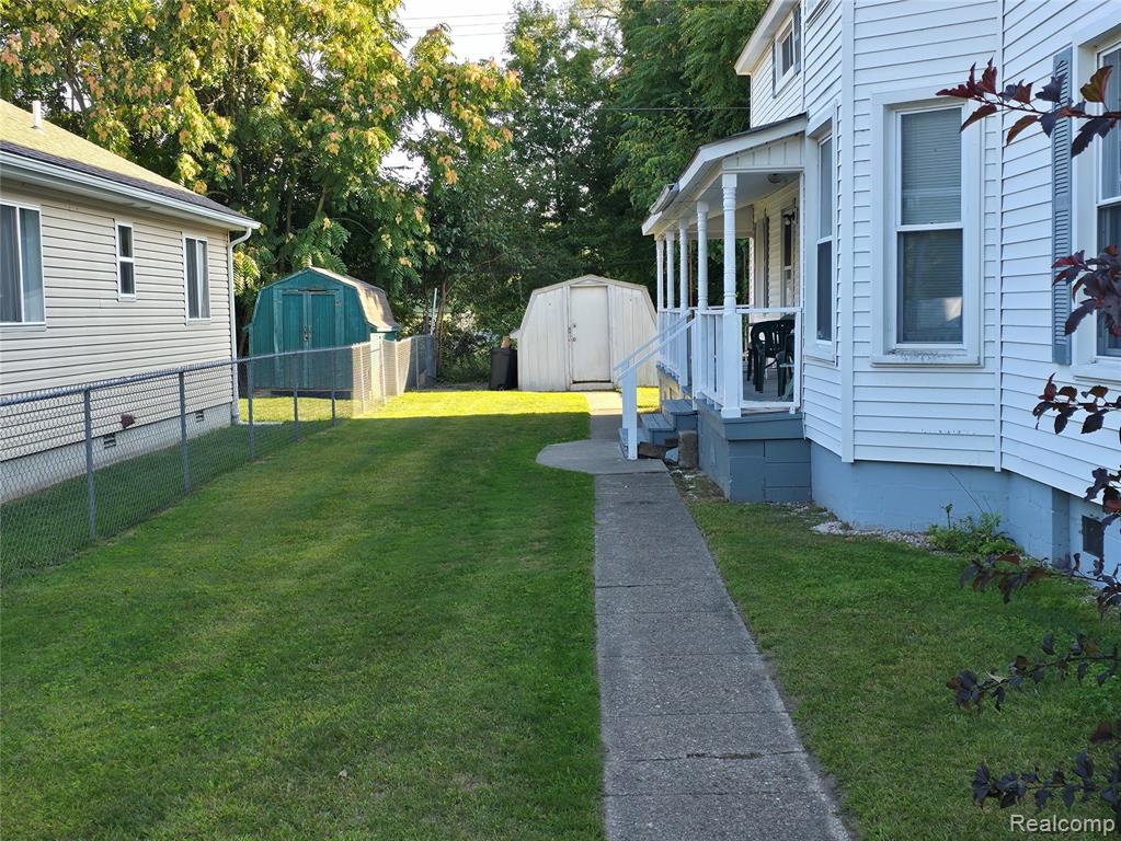 489 DIXIE Boulevard, Algonac, MI 48001 — Photo 5