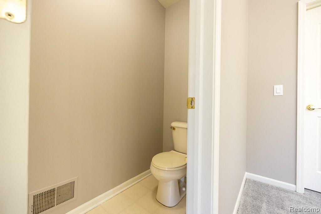 46523 INVERNESS Road, Canton, MI 48188 — Photo 51