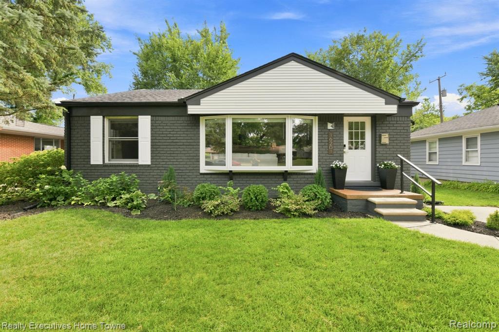 16201 Amherst Avenue, Beverly Hills, MI 48025