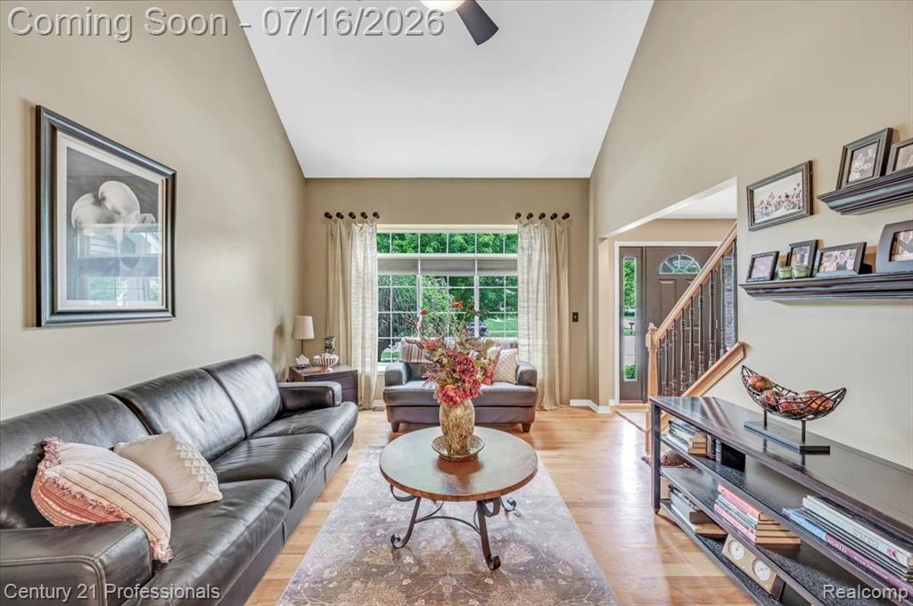 7520 Paradise Drive, Grand Blanc, MI 48439 — Photo 18