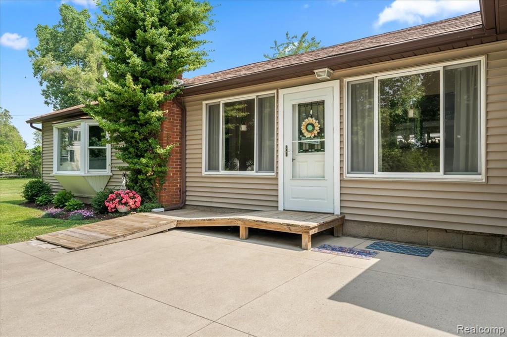 7569 S Durand Road, Durand, MI 48429 — Photo 6