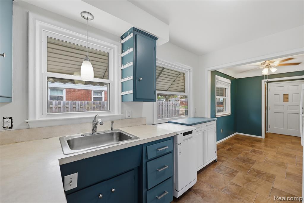 24920 Star Valley Drive, Saint Clair Shores, MI 48080 — Photo 10