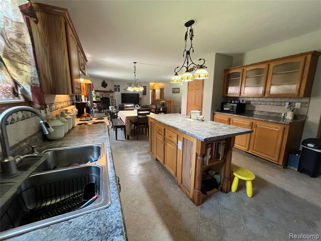 28524 Elwell Road, Belleville, MI 48111 — Photo 55