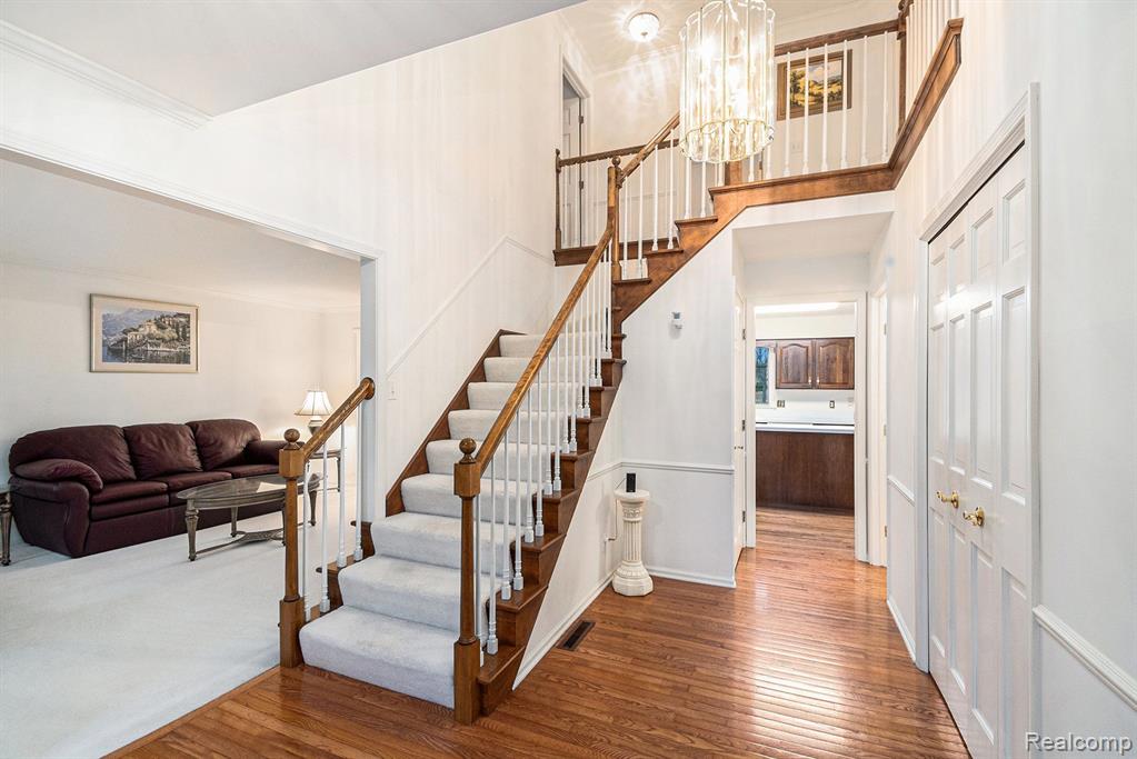 4600 WHITE TRILLIUM Drive S, Saginaw, MI 48603 — Photo 5