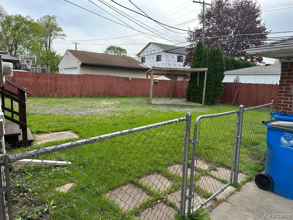 7107 N BEECH DALY Road, Dearborn Heights, MI 48127 — Photo 2