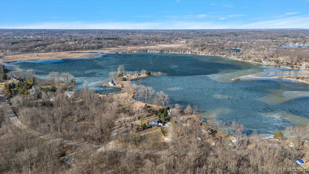 4351 CORDLEY LAKE Road, Pinckney, MI 48169 — Photo 41