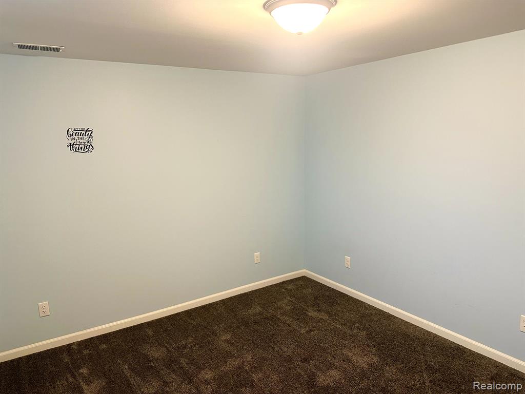 7878 E M-36, Hamburg, MI — Photo 14