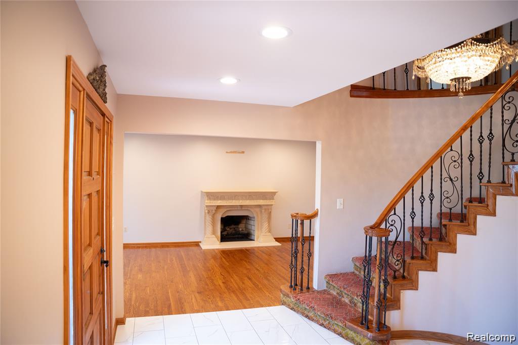 6651 Arlington Drive, West Bloomfield, MI — Photo 17