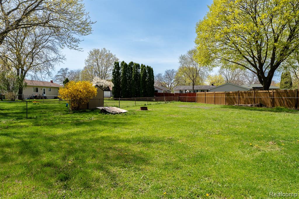 708 S GOMAS Court, Durand, MI 48429 — Photo 4