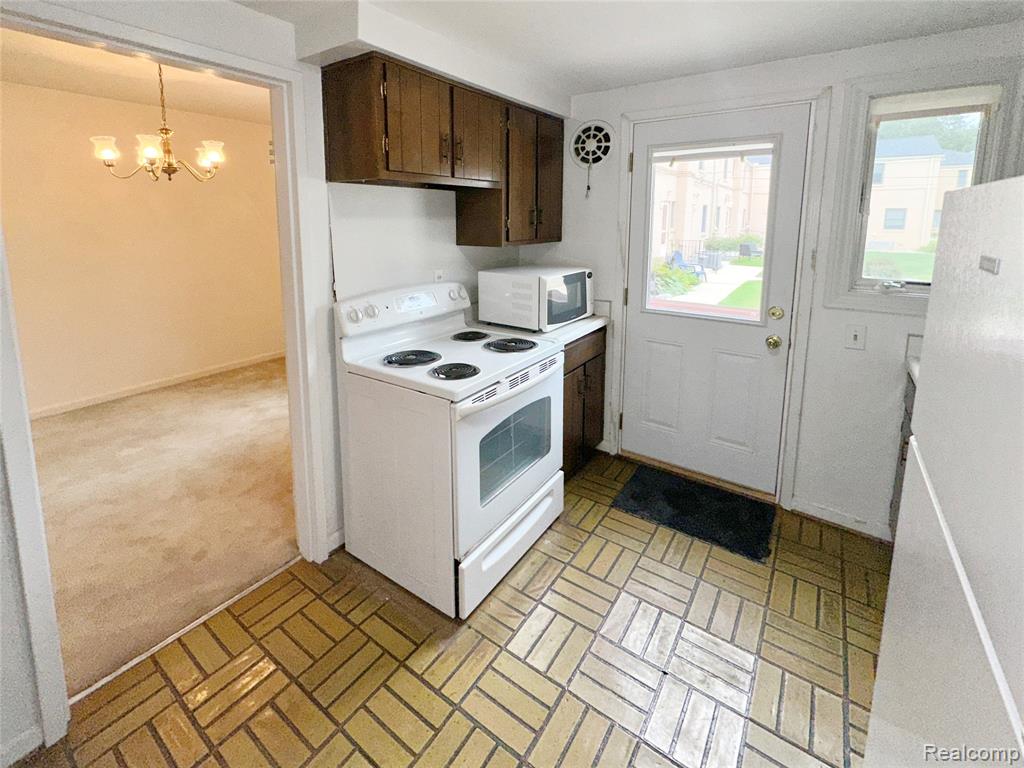621 N Eton Street, Birmingham, MI 48009 — Photo 10