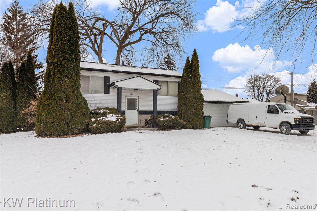 39721 Camp Street, Harrison Township, MI — Photo 4