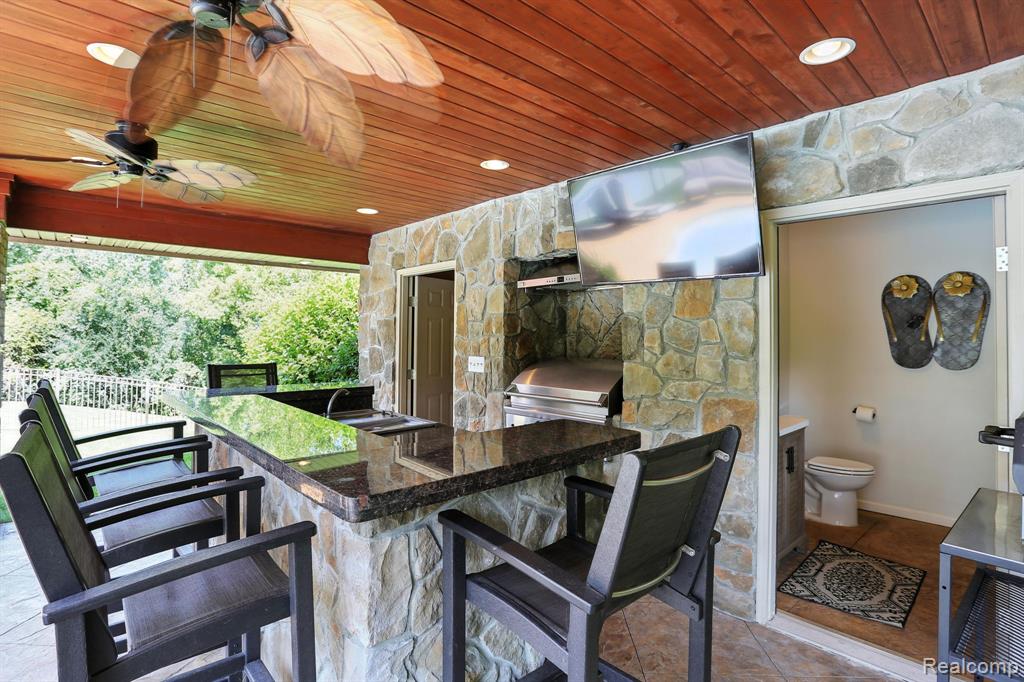 815 Pinery Boulevard, Lake Orion, MI 48362 — Photo 43