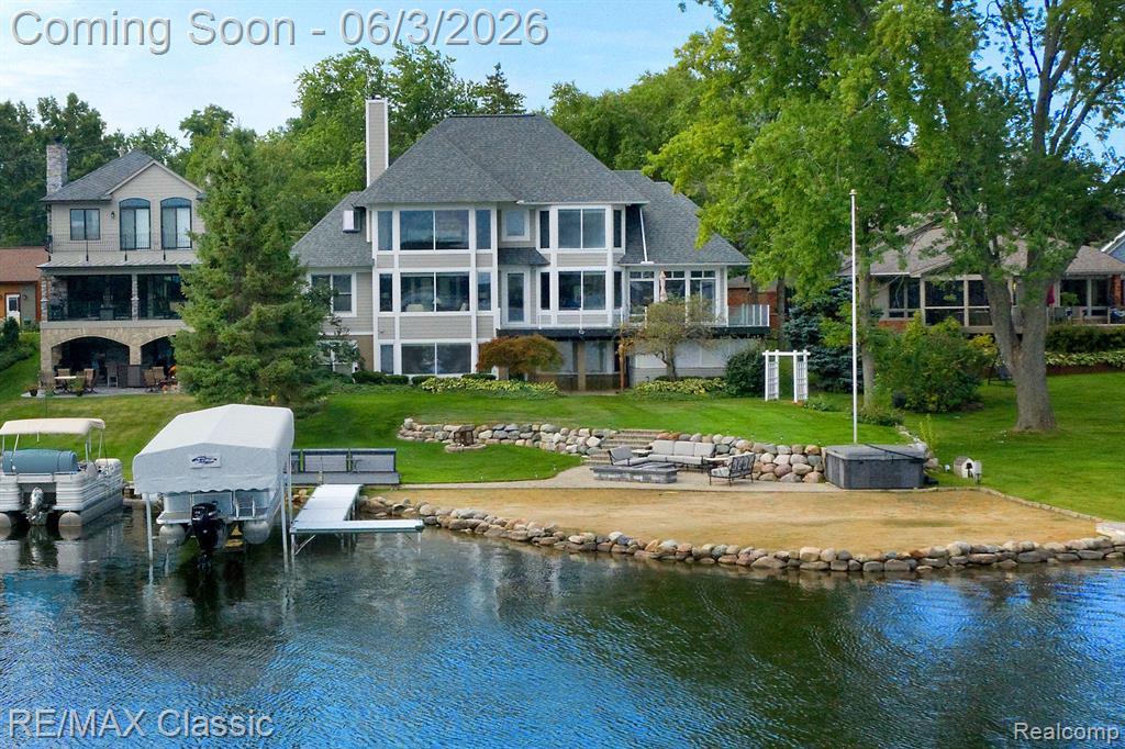 826 Wolverine Drive, Wolverine Lake, MI 48390 — Photo 2